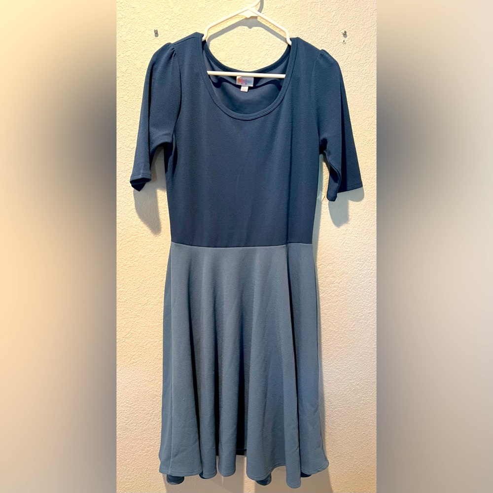 Lularoe Amelia Dress in Size Large.